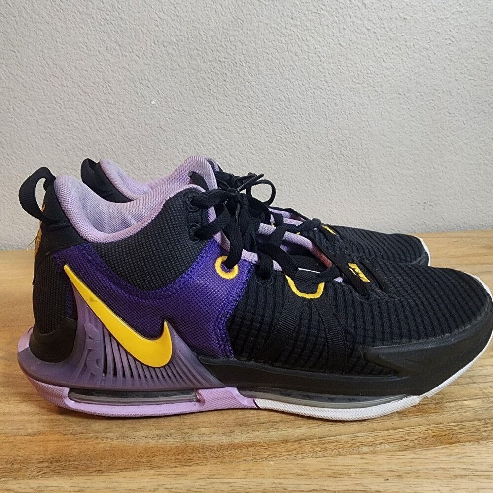Nike LeBron Witness 7 Shoes Mens Size 10 Basketball DM1123-002